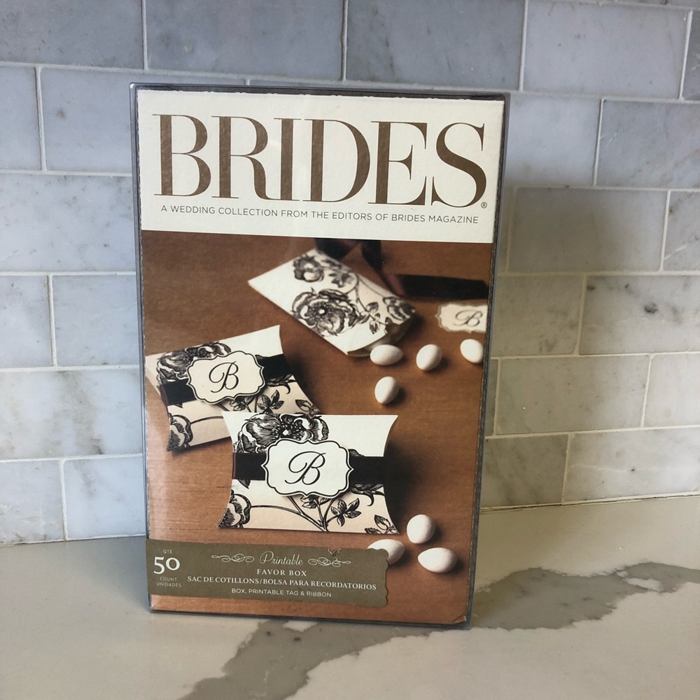 Customizable wedding favour boxes